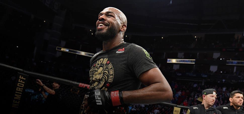 Jon Jones responde críticas