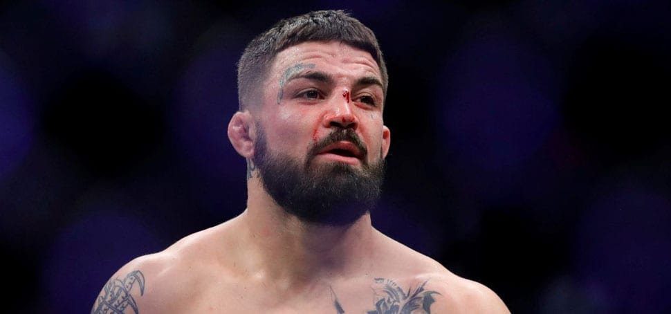 Mike Perry agresión