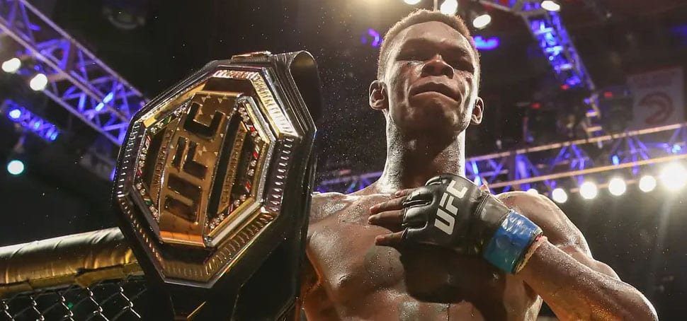 Israel Adesanya cinturones