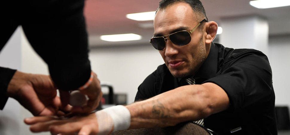 Tony Ferguson Charles Oliveira peso