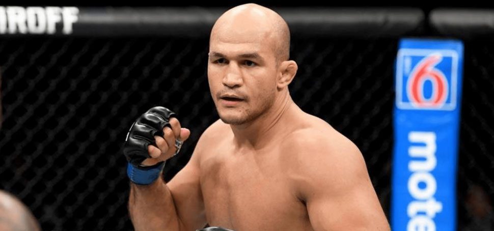 Junior Dos Santos box