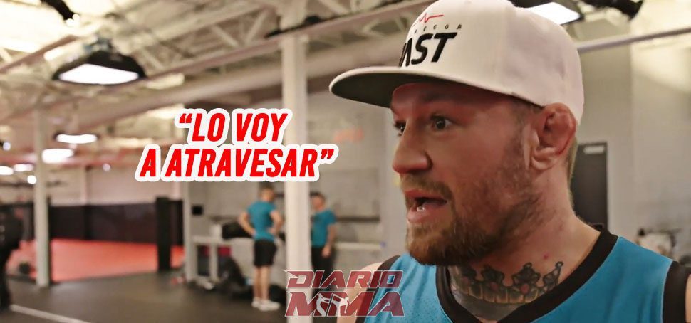 Conor McGregor atravesar